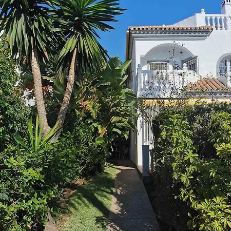 Town-house-style - On The Golden Mile Holiday home